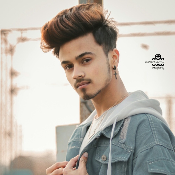 Kumar Utkarsh 🌟 - Gf Bf
