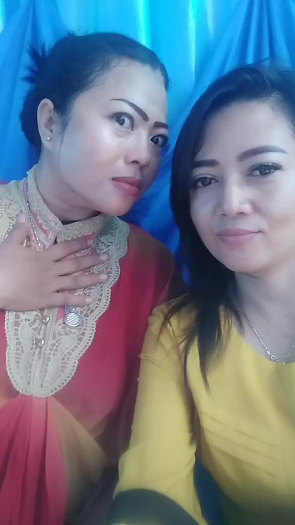 Cik Gu Bagoesasono On Tiktok Bersama Mak Rempong