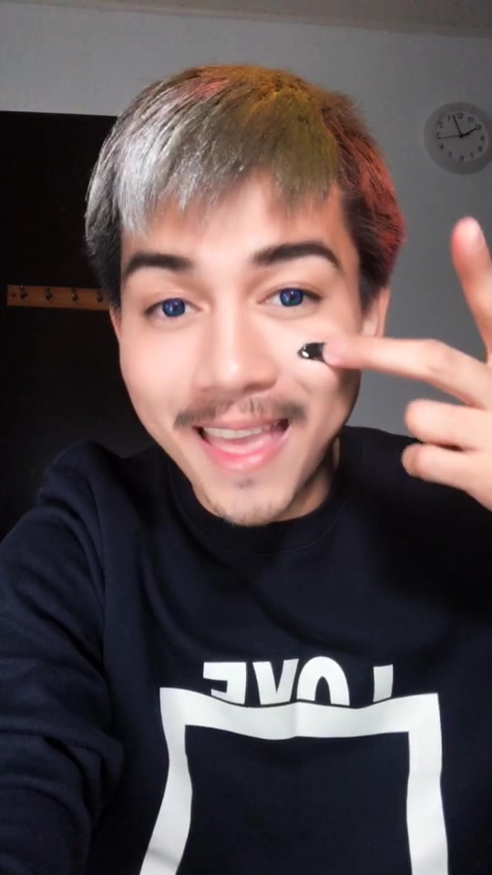 Kawaii Albert Flamingo Face Edit