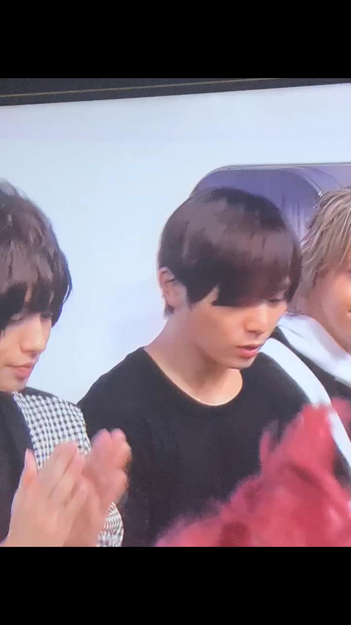 𝕐𝕦𝕣𝕚 My1130 Y On Tiktok 皆さん 今日mステ観ました 徹底的証拠です 山田さん衣装脱いでますね笑 Mステ 平成ジャンプ 山田涼介 可愛い