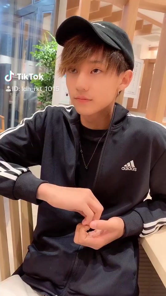 驚くばかりニット 帽 イケメン 人気のファッションスタイル